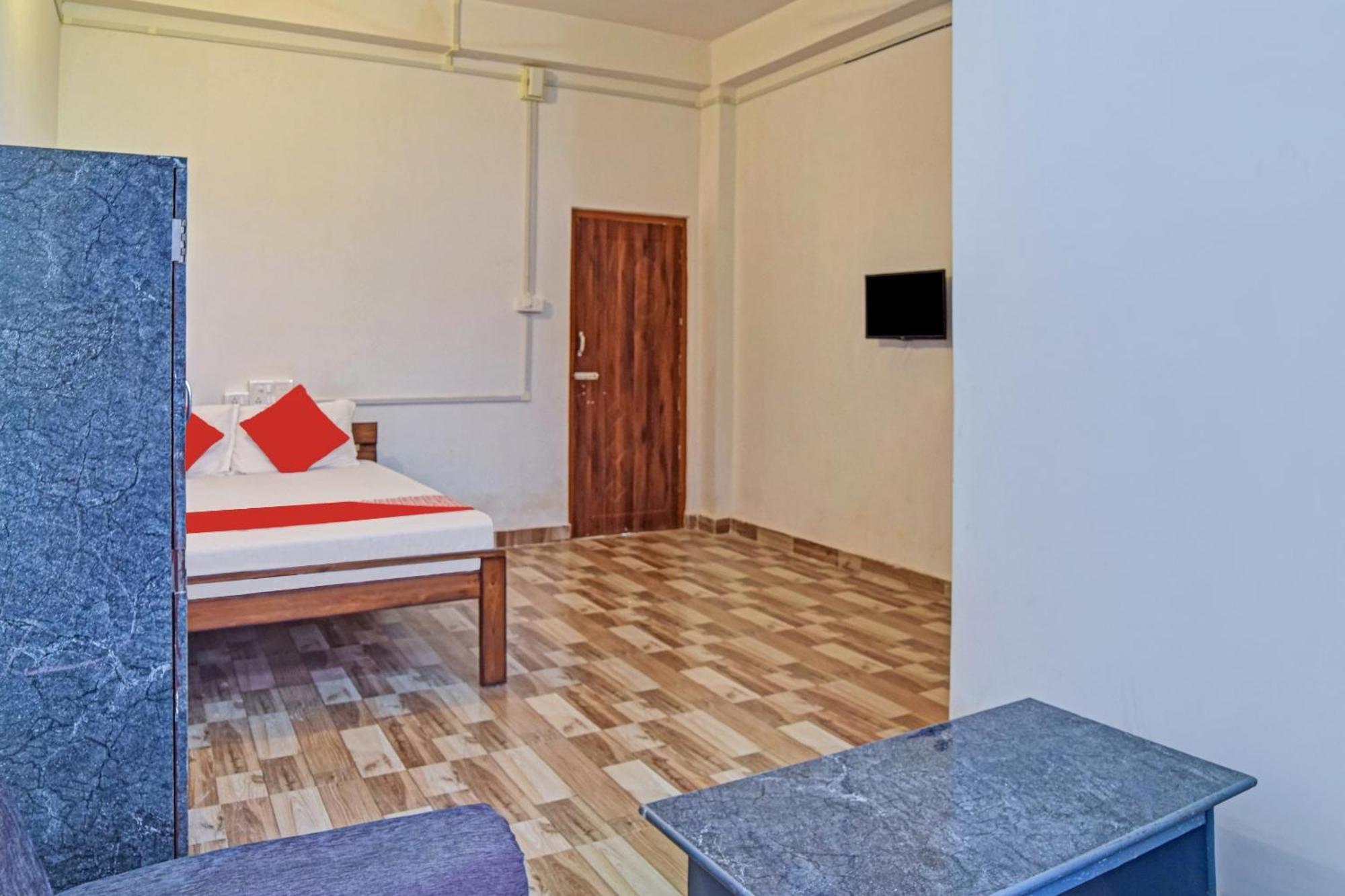 Spot On Jp Guest House Kaharpara Exteriér fotografie
