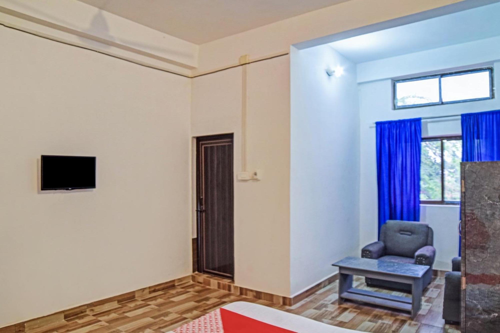 Spot On Jp Guest House Kaharpara Exteriér fotografie